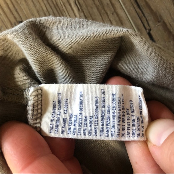 American Eagle stitched and beaded tank with cross back straps - Picture 4 of 7